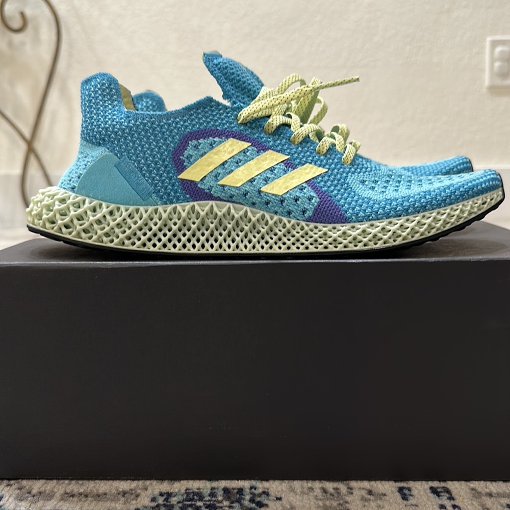 Adidas ZX Runner 4D Carbon Light Aqua Size 9
